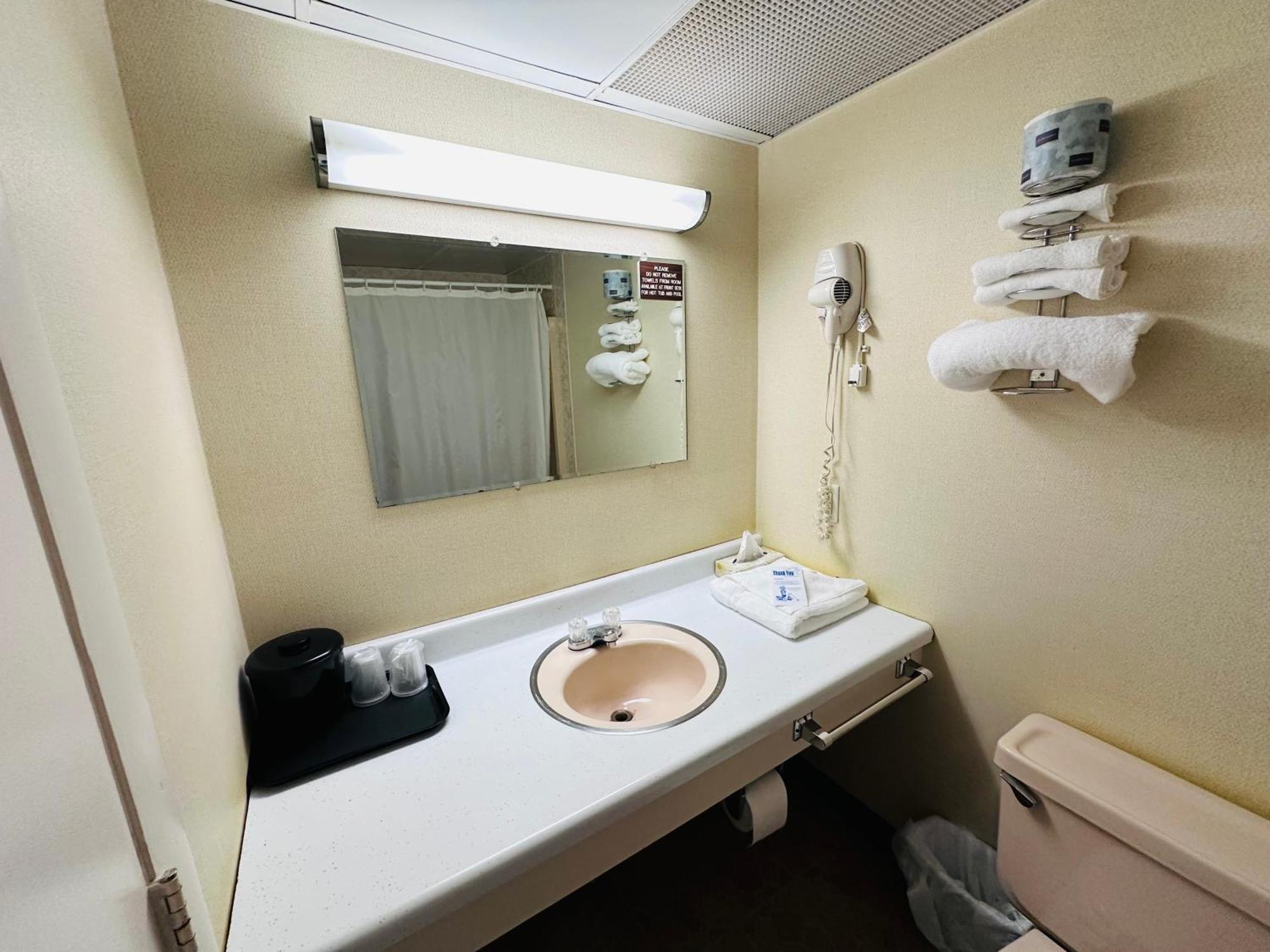 Pamola Motor Lodge Millinocket Eksteriør bilde